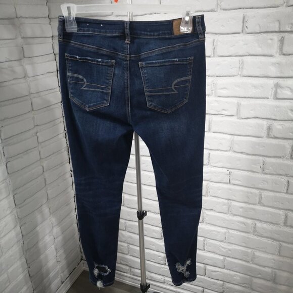 American Eagle Outfitters Super Stretch Distressed Ladies Size 10 Short Jeans - Picture 2 of 15